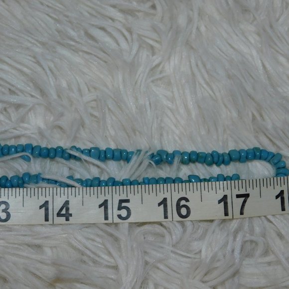 Gorgeous Turquoise Necklace 18 Inches - Picture 8 of 9